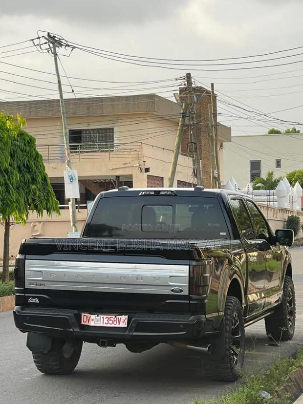 Ford F-150 Platinum 2021 Black