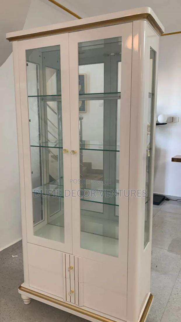Conner Bar Available for Sale · Photo 1