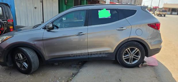 Hyundai Santa Fe 2017 Gray