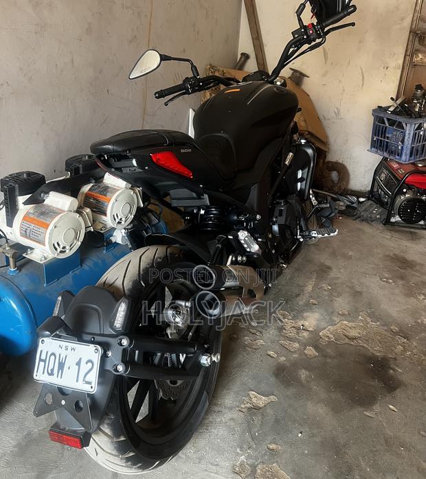 Benelli 2022 Black photo 10