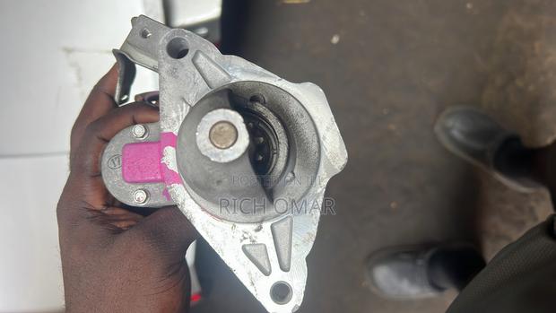 Vitz 2012 Starter photo 2