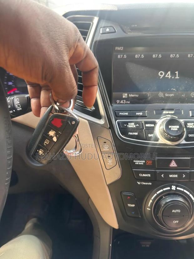 Hyundai Santa Fe Sport 2013 Black