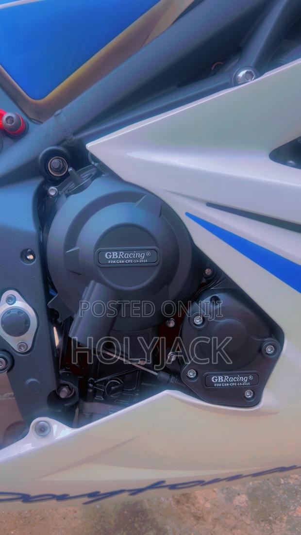 Triumph Speed Triple 2016 White photo 4