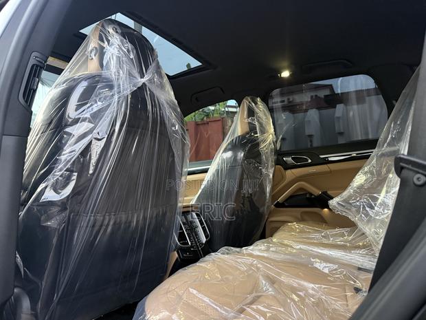 Porsche Cayenne Turbo AWD 2019 Black