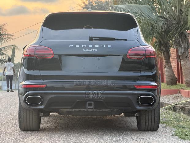 Porsche Cayenne Turbo AWD 2019 Black