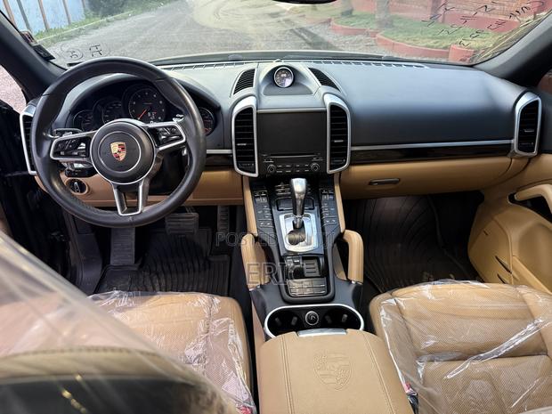 Porsche Cayenne Turbo AWD 2019 Black