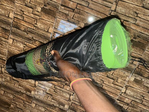 Thick Fitness Mat With Travel Bag / Courier · Photo 2