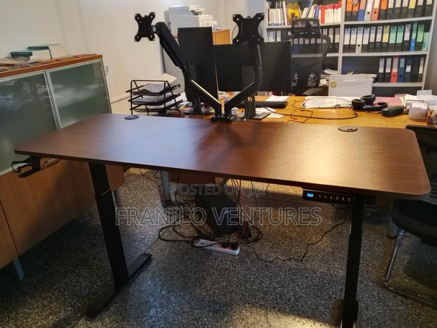 1.6m Ergonomic( Electric Height Adjustable) Desk · Photo 4