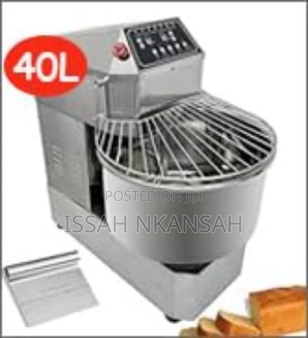 Spiral Heavy Duty Dough Mixer · Photo 4