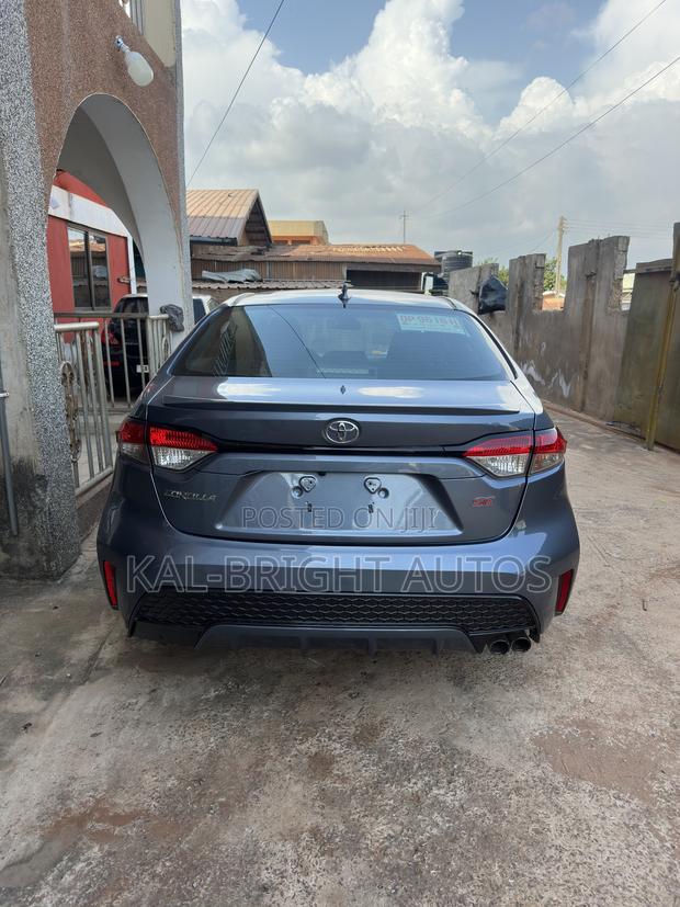 Toyota Corolla SE 2021 Gray