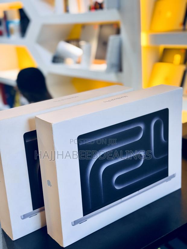 New Laptop Apple Macbook Pro 2025 M5 14-Inch 16GB Apple M4 SSD 512GB photo 3