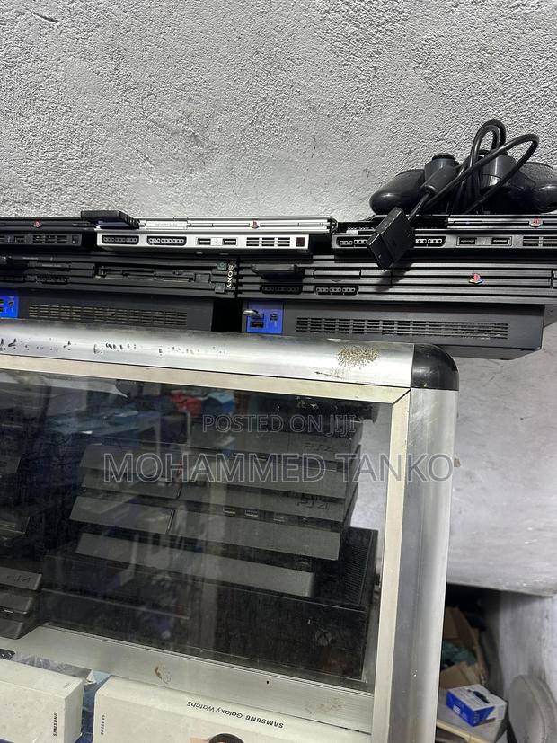 Ps2 Game Loaded With Games · Photo 2