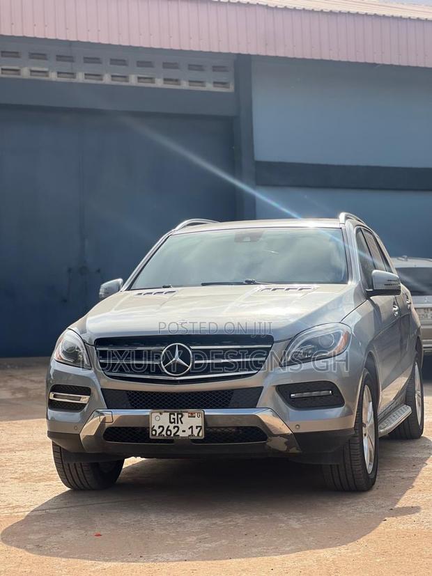 Mercedes-Benz M Class ML350 4MATIC 4dr SUV AWD (3.5L 6cyl 7A) 2015 Gray