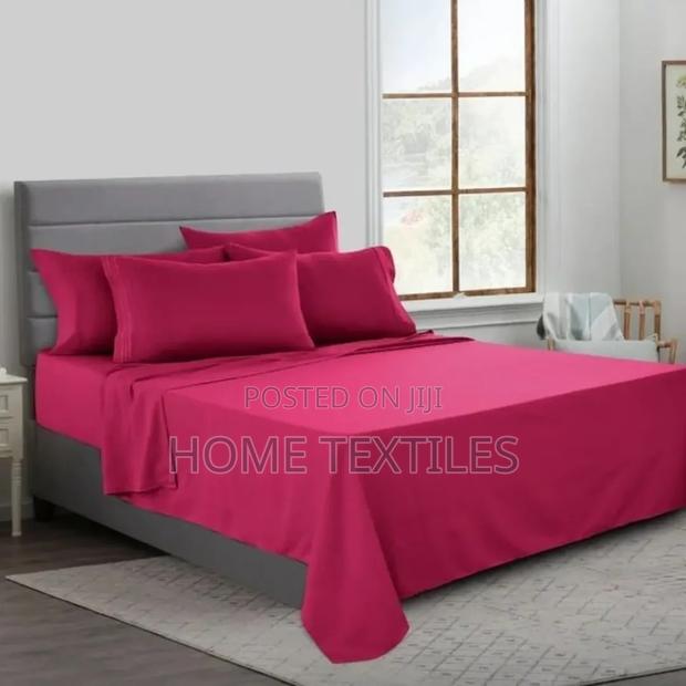 6 Pieces Hot Pink Bedsheet (1 Fitted,1 Flat Sheet and 4 Pillow Cases) · Photo 2