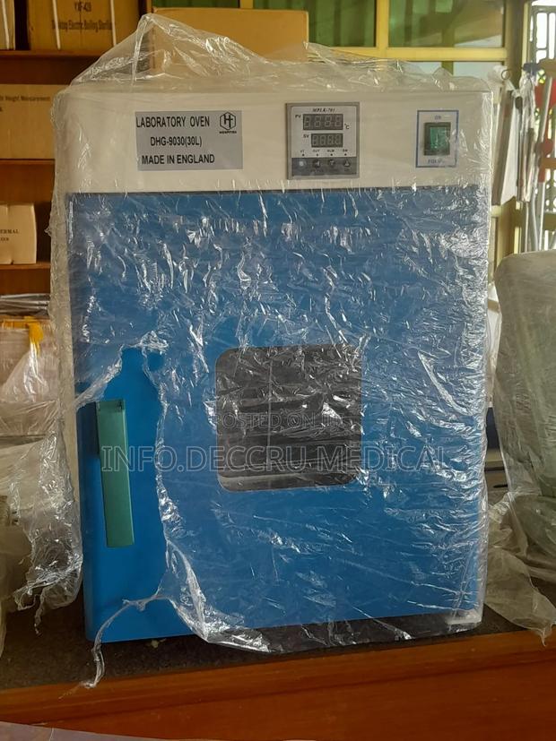 Lab Dry Oven 30l · Photo 4