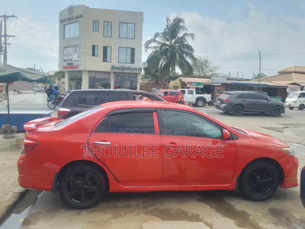 Toyota Corolla S 5-Speed 2013 Red photo 2