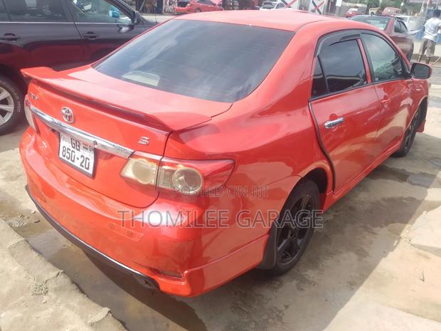 Toyota Corolla S 5-Speed 2013 Red photo 3