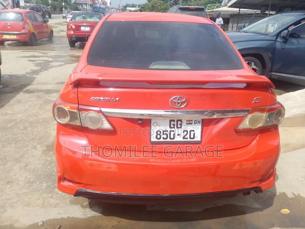 Toyota Corolla S 5-Speed 2013 Red photo 7