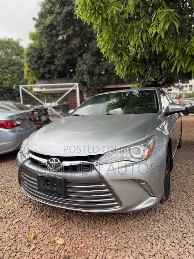 Toyota Camry LE 4dr Sedan (2.5L 4cyl 6A) 2017 Silver