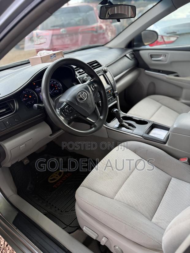 Toyota Camry LE 4dr Sedan (2.5L 4cyl 6A) 2017 Silver