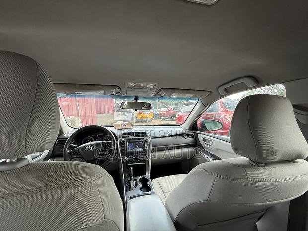 Toyota Camry LE 4dr Sedan (2.5L 4cyl 6A) 2017 Silver