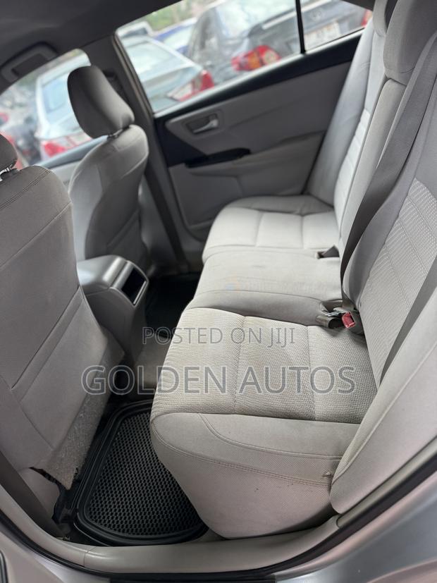 Toyota Camry LE 4dr Sedan (2.5L 4cyl 6A) 2017 Silver