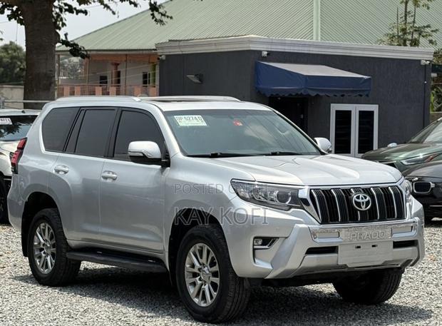 Toyota Land Cruiser Prado 2.7 2019 Silver