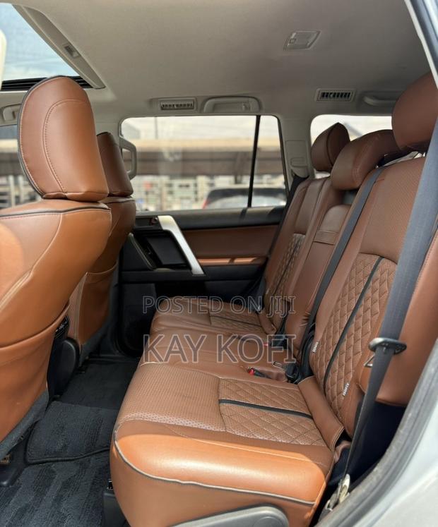 Toyota Land Cruiser Prado 2.7 2019 Silver