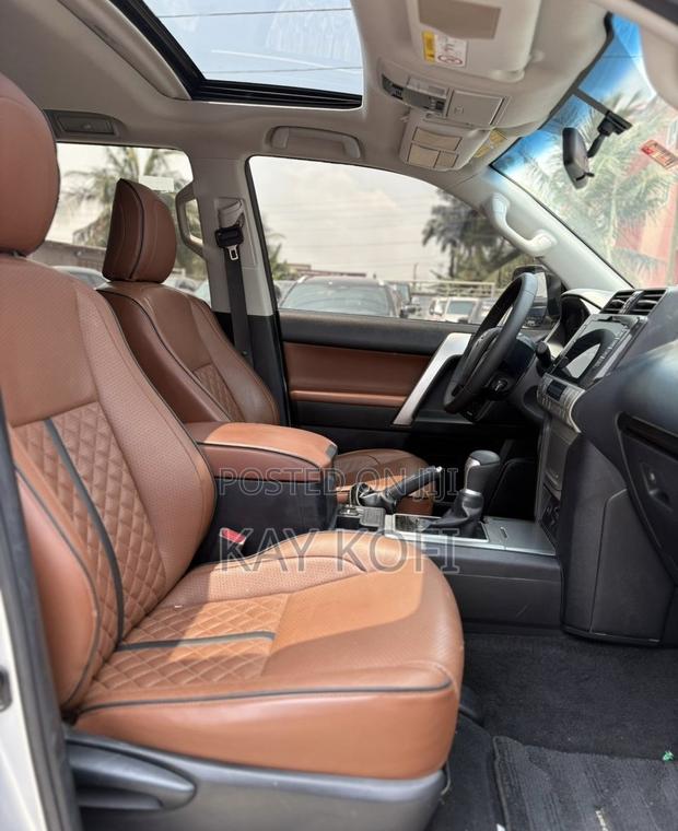 Toyota Land Cruiser Prado 2.7 2019 Silver
