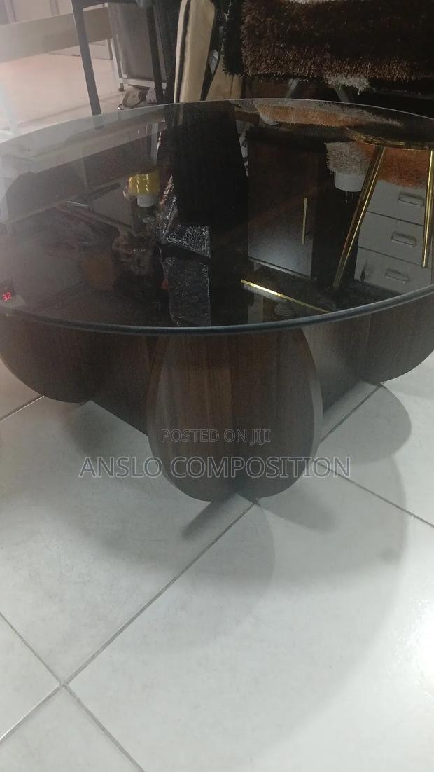Portable 70 X 40cm Centre Table · Photo 3