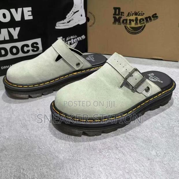 Authentic Dr Martens Half Shoes · Photo 4