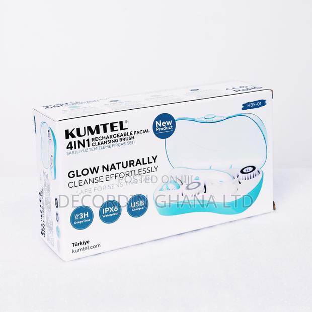 Facial Cleansing Brush (Rechargable) · Photo 4