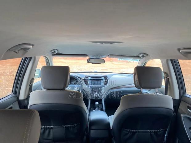 Hyundai Santa Fe SE AWD 2017 Black