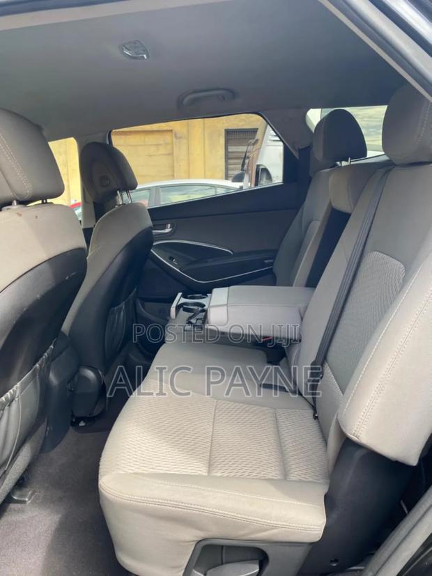 Hyundai Santa Fe SE AWD 2017 Black