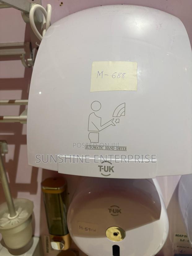 Hand Dryer · Photo 4