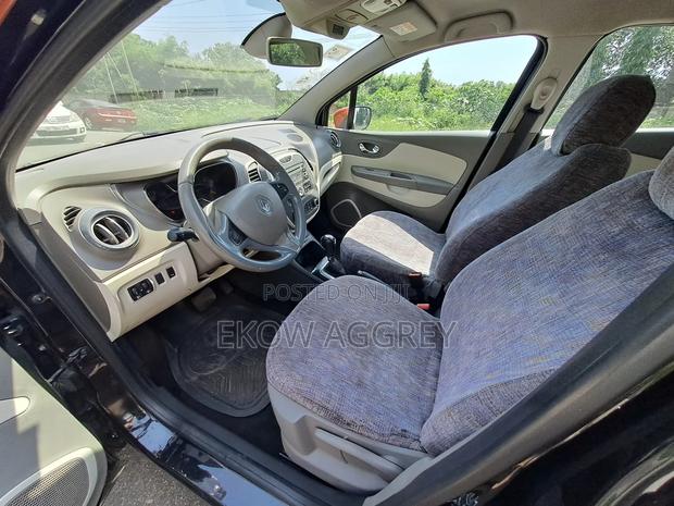 Renault Captur 1.2 Petrol FWD 2018 Black