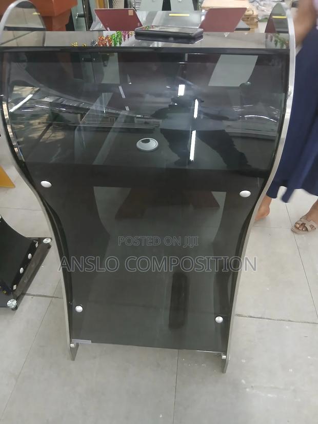 Utilise Morden Pulpit · Photo 3