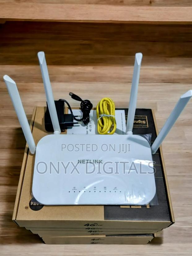 Universal Cat 4 High Speed Router.