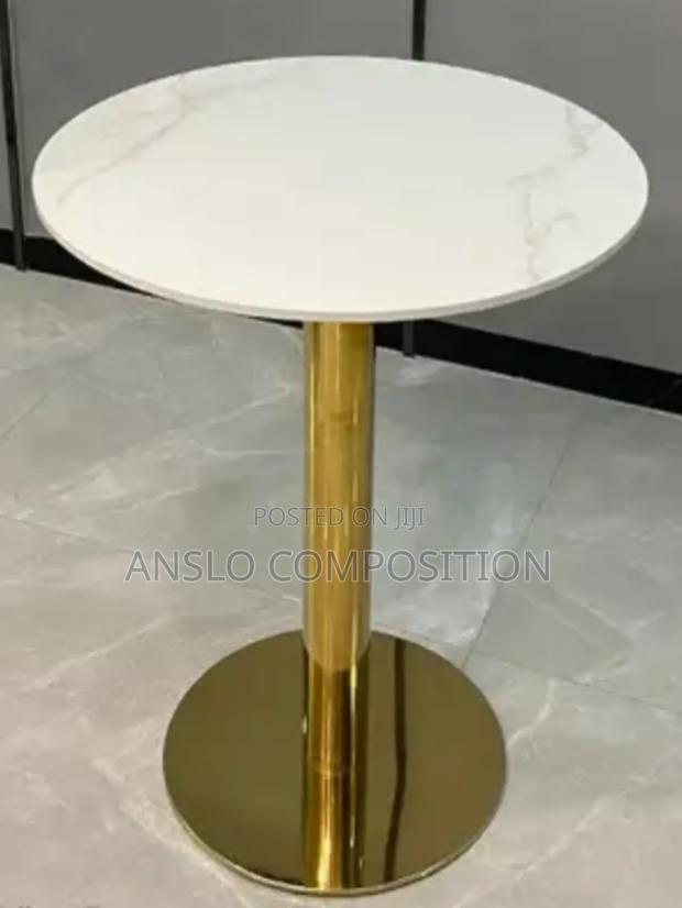 Luxury Restaurants Table · Photo 2
