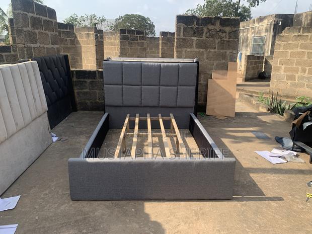 Executive Grey Fabric Tufted Double Bed Fram photo 3