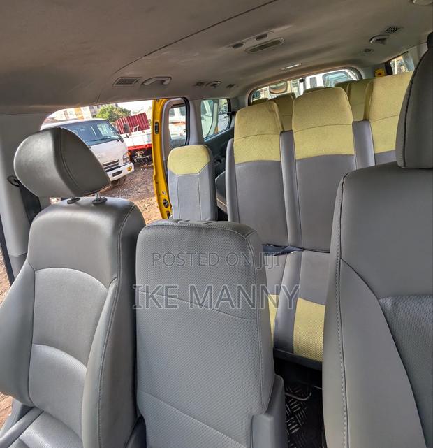 Hyundai Starex 2015 Yellow photo 4