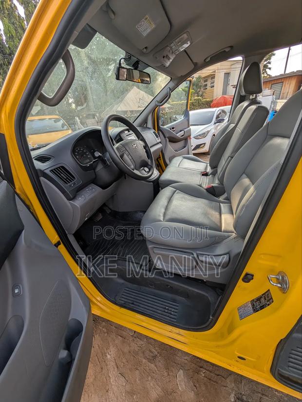 Hyundai Starex 2015 Yellow photo 5