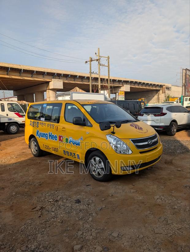 Hyundai Starex 2015 Yellow photo 7