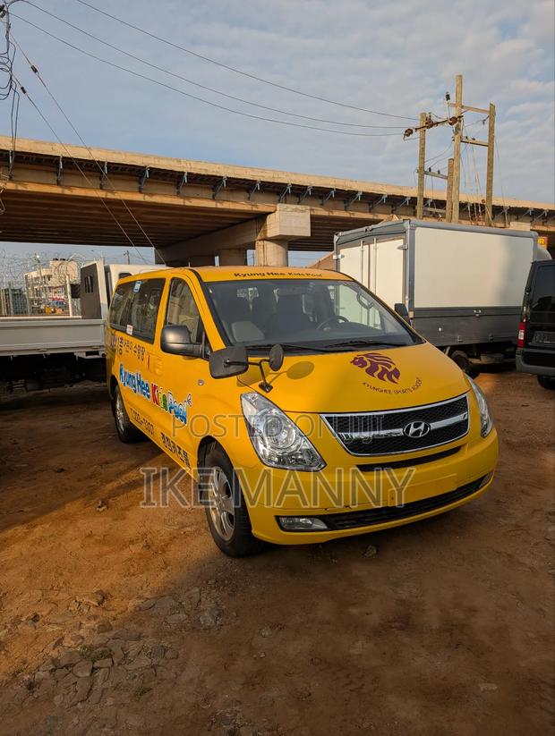 Hyundai Starex 2015 Yellow photo 13