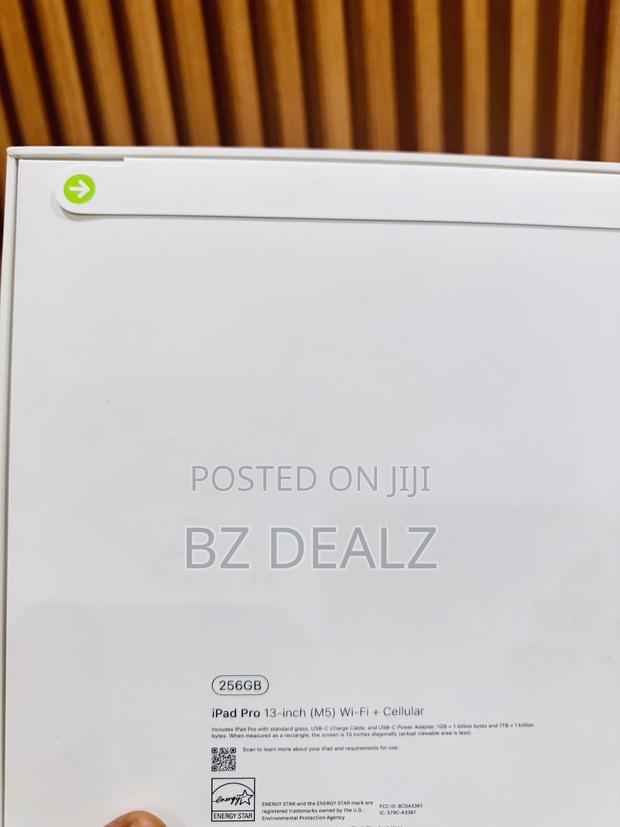 New Apple iPad (2025) 256 GB Silver photo 3