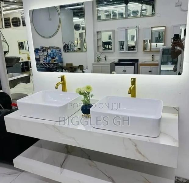 Double Marble Cabinet Basin With Led Mirror · Photo 3
