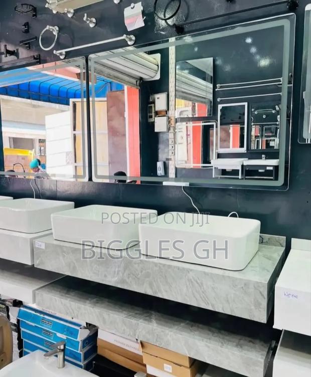 Double Marble Cabinet Basin With Led Mirror · Photo 4