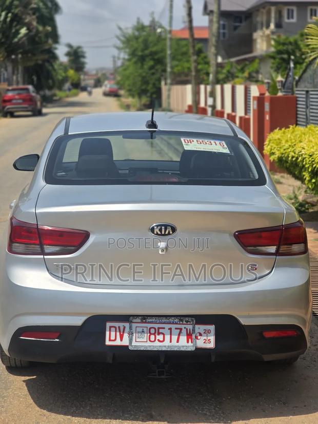 Kia Rio S Sedan 2018 Silver