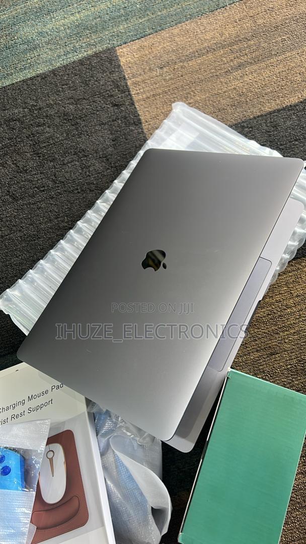 Laptop Apple MacBook Pro 2019 16GB Intel Core I9 SSD 512GB photo 2
