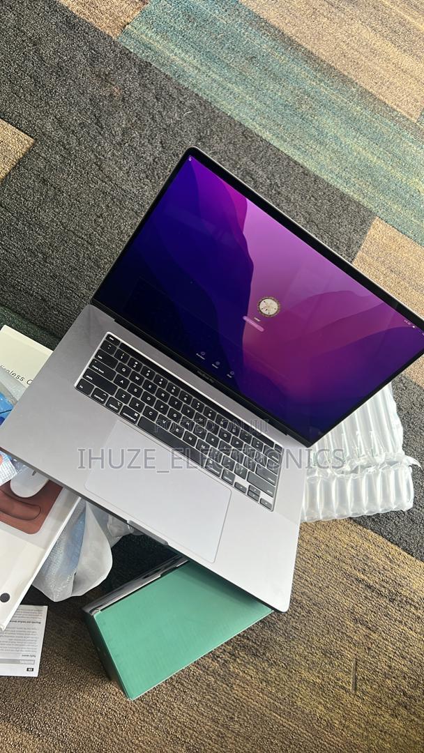 Laptop Apple MacBook Pro 2019 16GB Intel Core I9 SSD 512GB